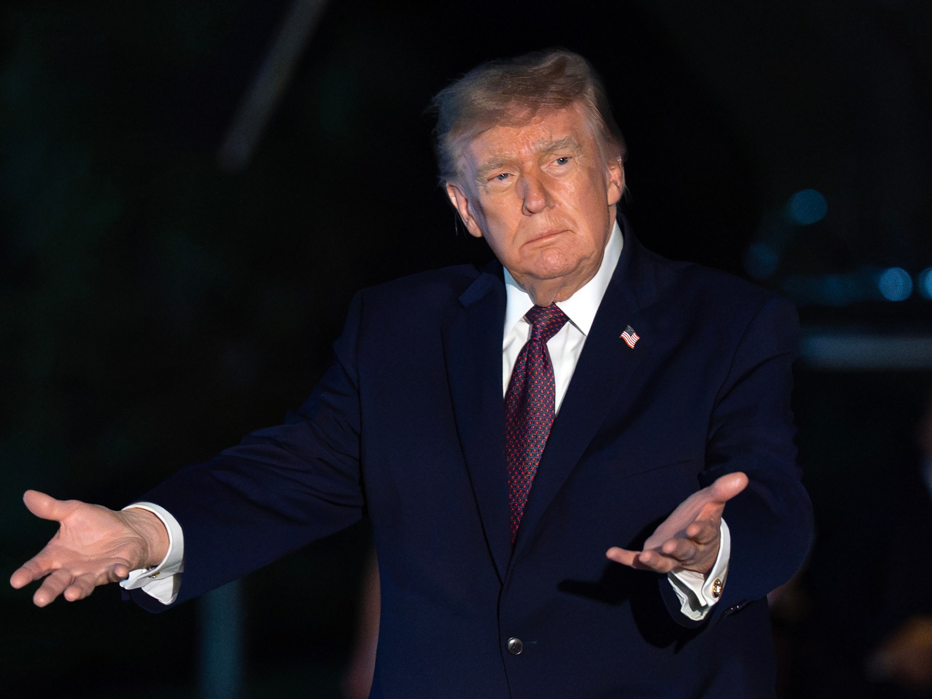Трамп усиливает давление на республиканцев США, требуя прекратить перевод часов в США