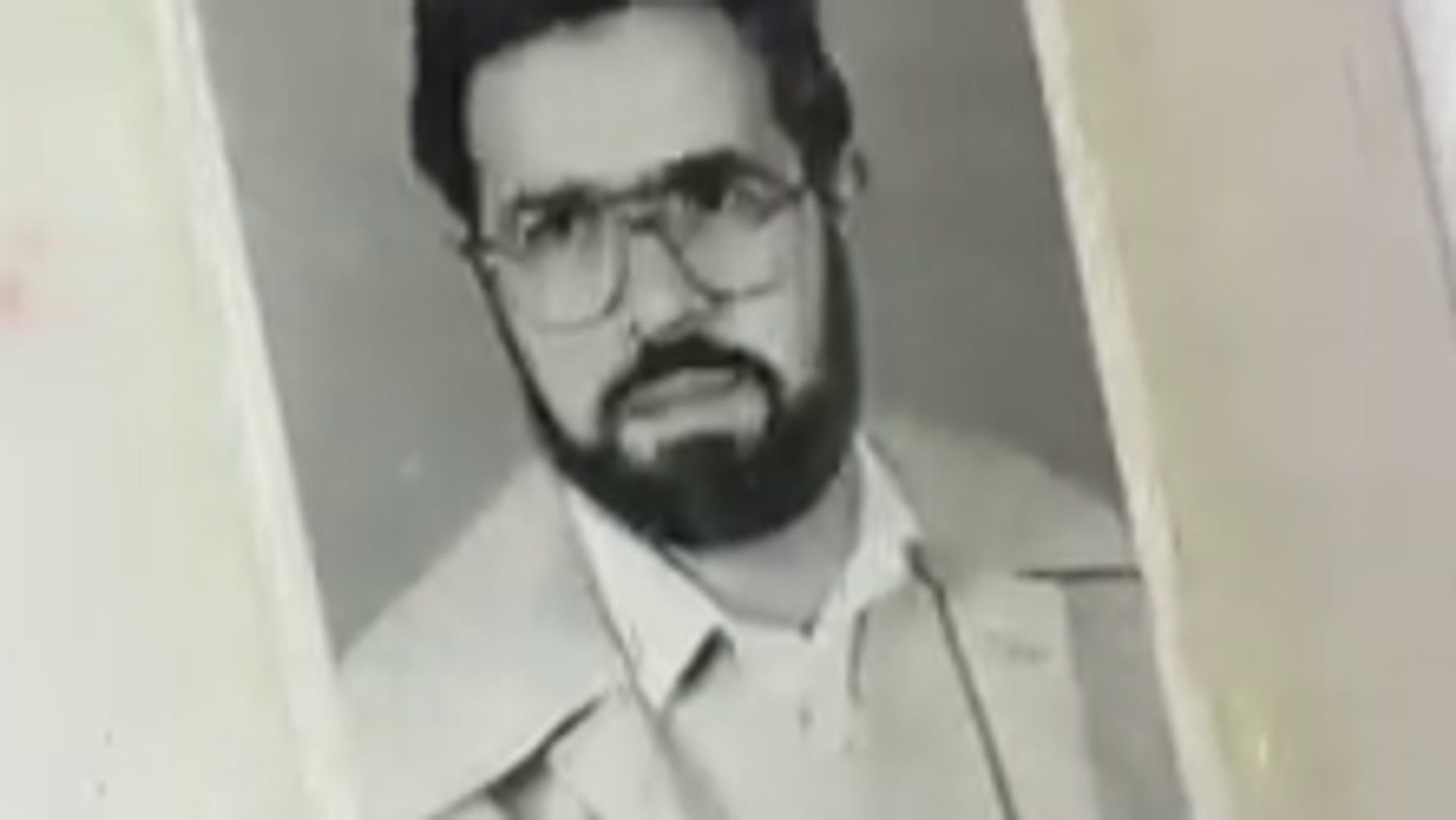 Syrian embassy returns seized passport after 43 years