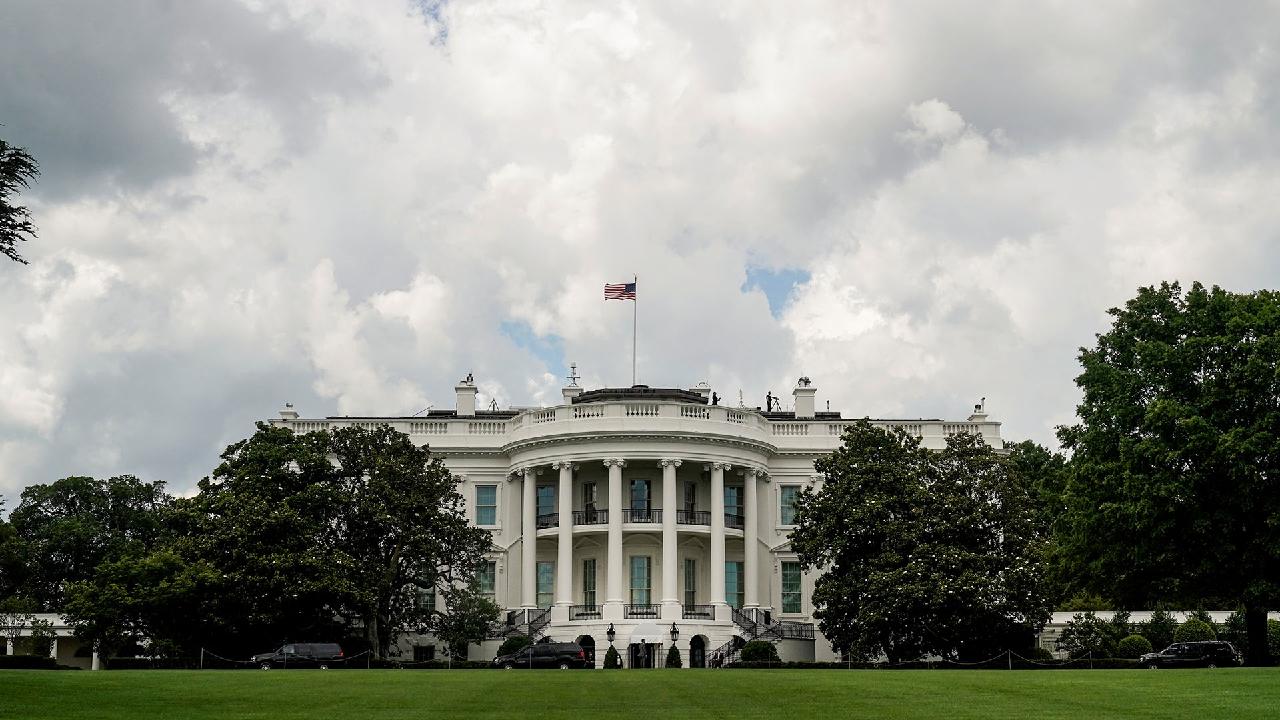 Вид из Белого дома в преддверии саммита Си Цзиньпина и Трампа