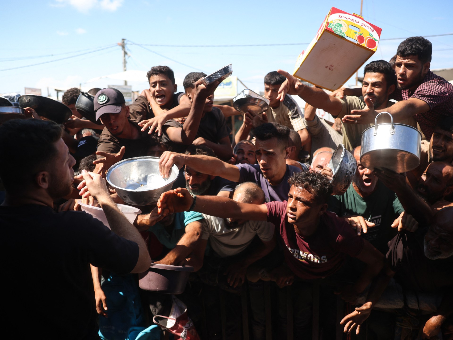 Can a humanitarian crisis in Gaza be averted?