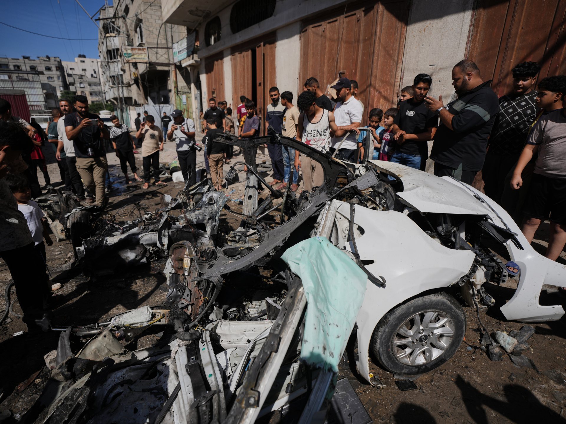 Israeli attacks kill one in Gaza, wound journalists in occupied West Bank