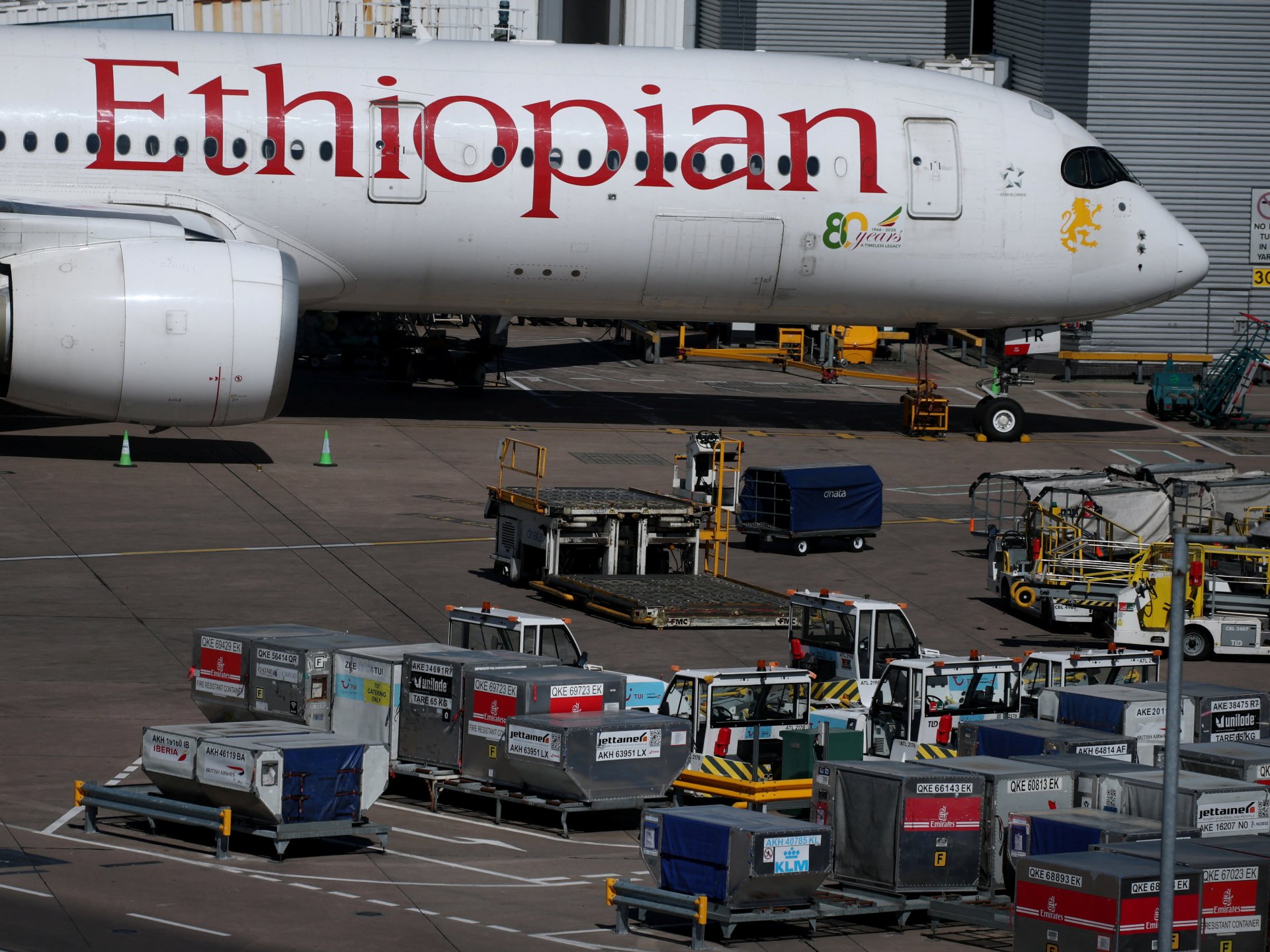 Ethiopian Airlines приостанавливает полеты в три аэропорта северного Тиграя
