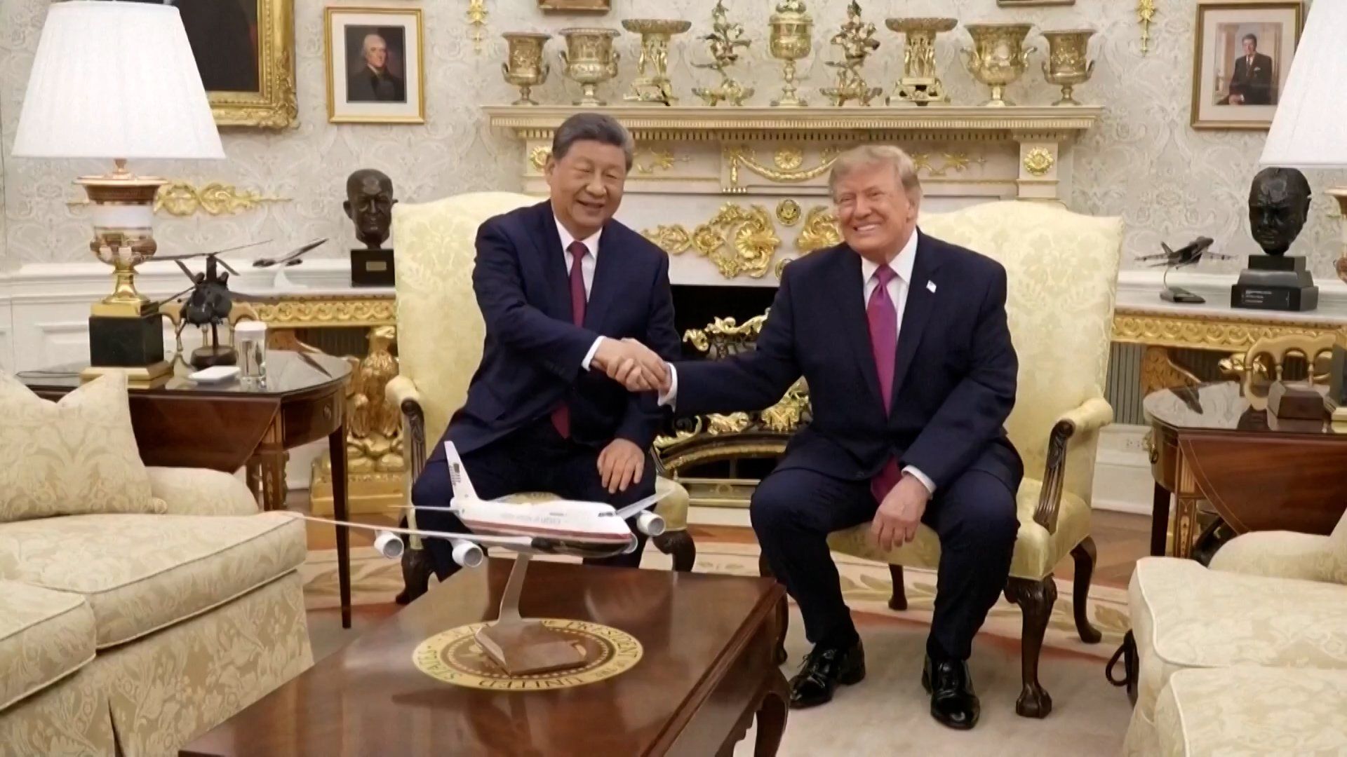 Трамп и Си Цзиньпин провели важные переговоры на саммите в Белом доме