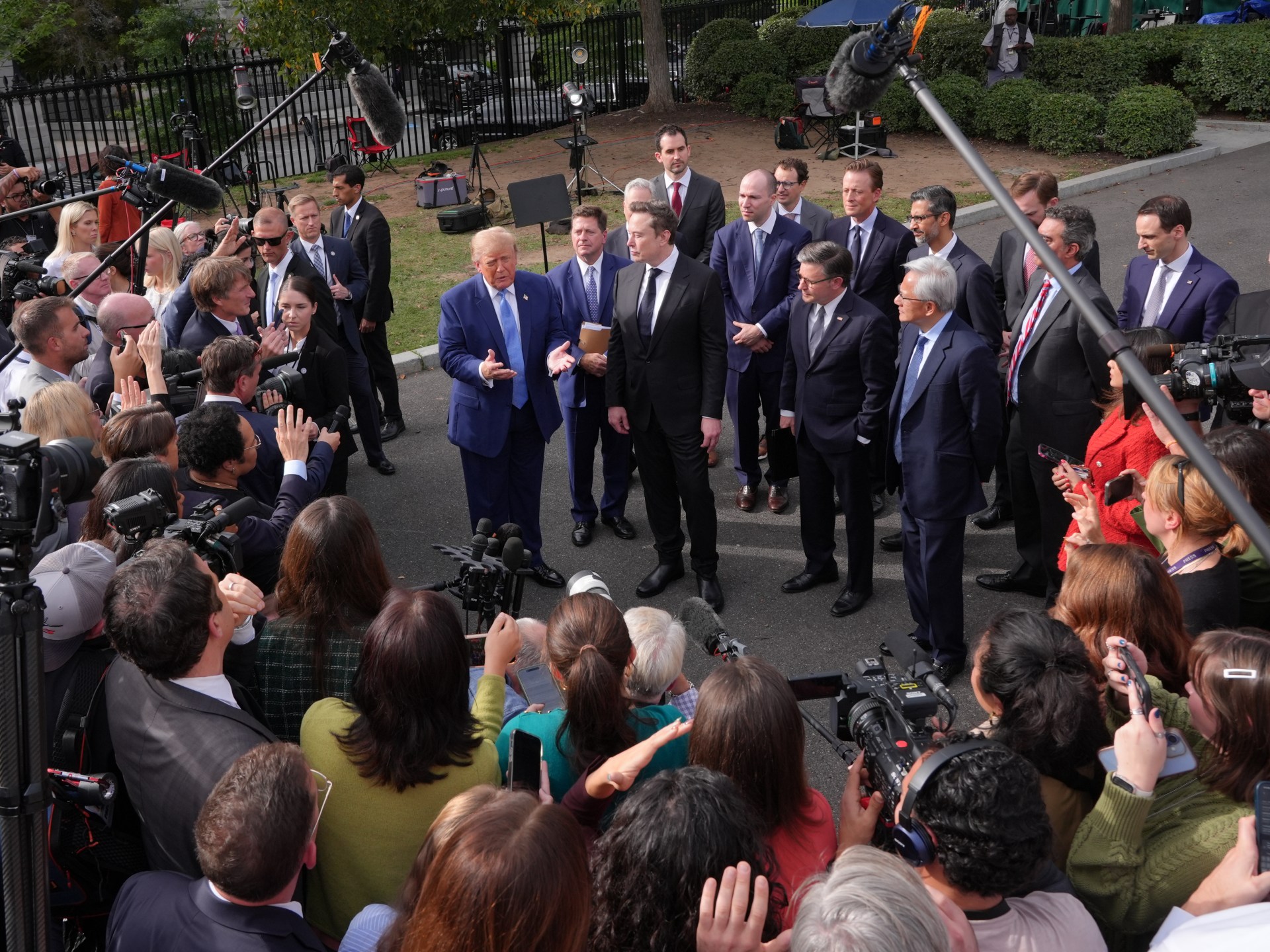 Трамп и ведущие технологические компании подписали соглашение о разработке искусственного интеллекта для "самообороны"