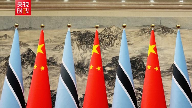 Xi, Boko attend signing ceremony of cooperation documents in Beijing