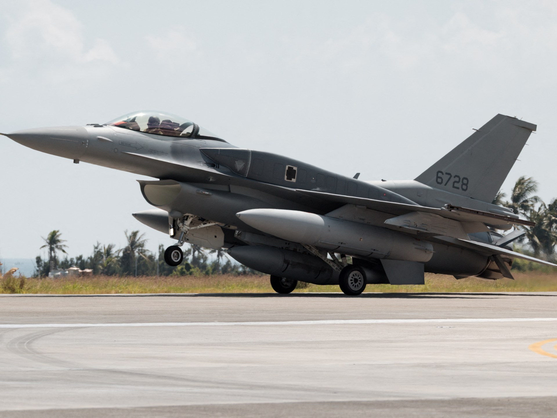 США поставляют истребители F-16V на Тайвань, поскольку остров видит угрозу со стороны Китая