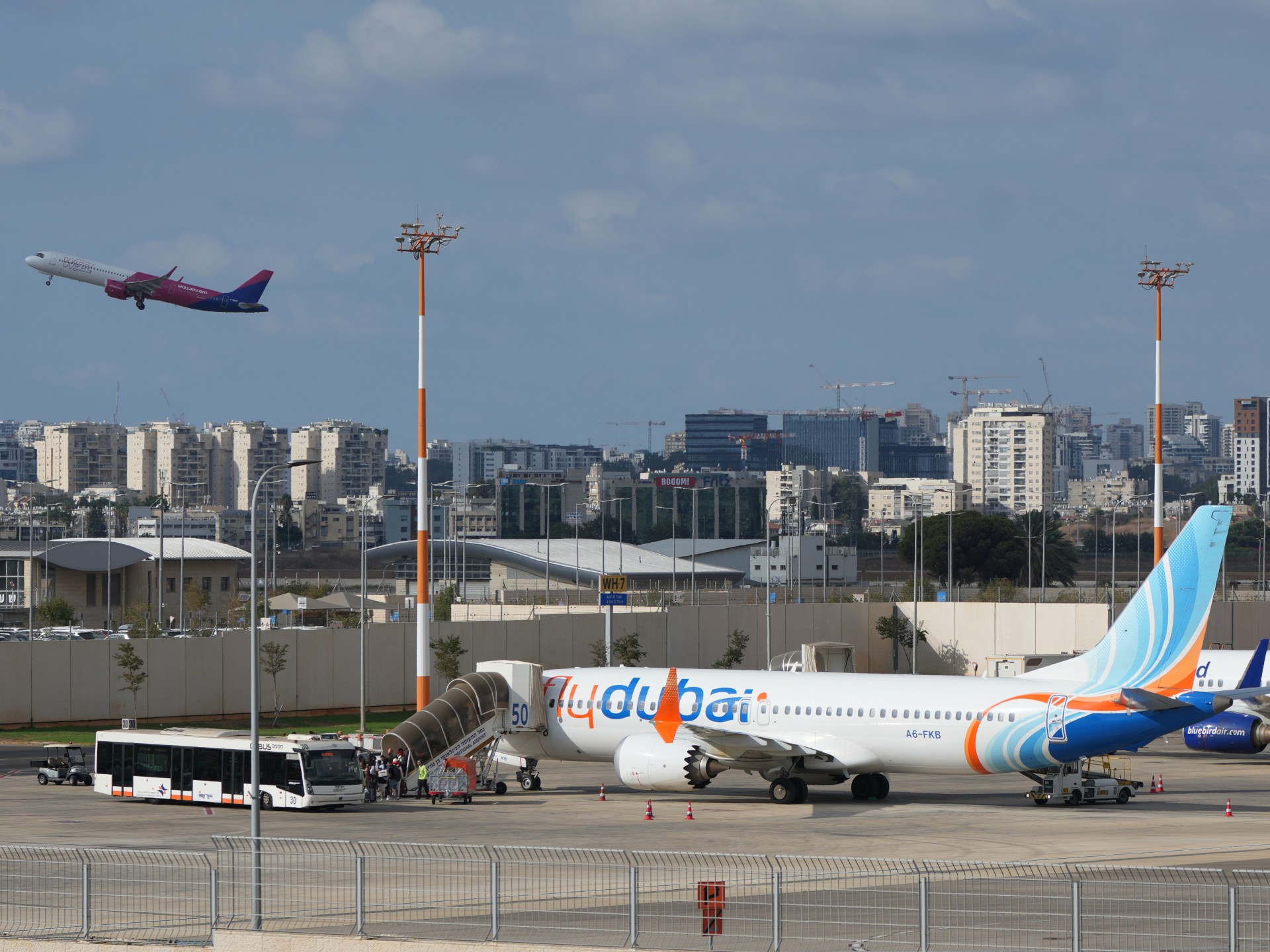 Что произошло на переадресованном рейсе Flydubai из Дубая в Тель-Авив?