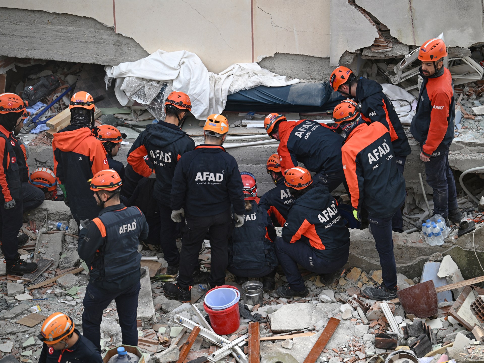 Two killed after building partially collapses in Turkiye’s Istanbul