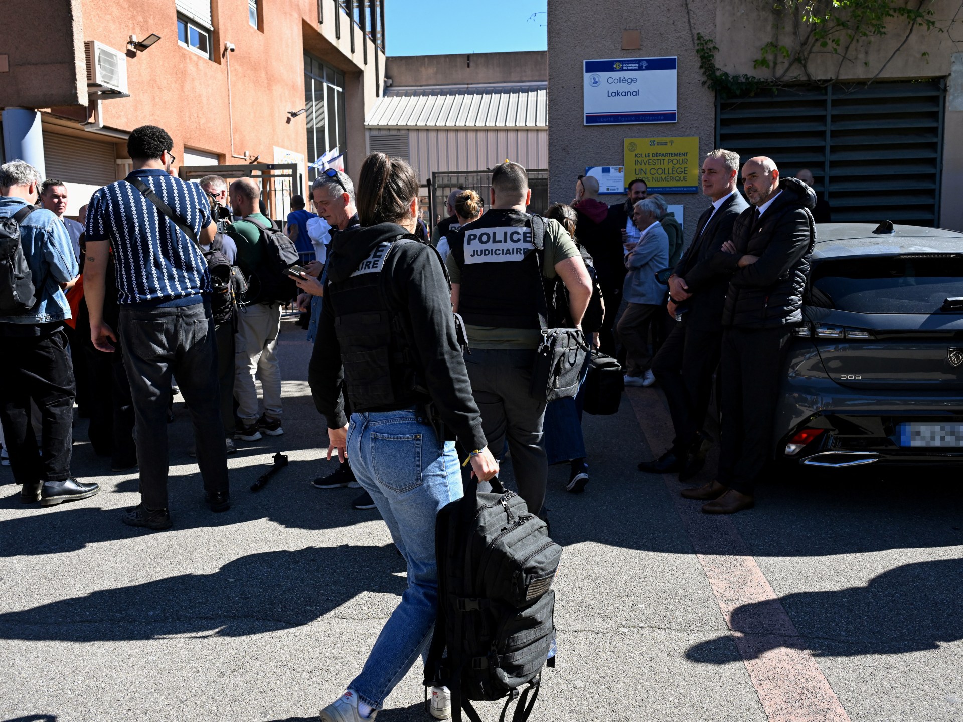 France school shooting: Police detain pupil after two injured