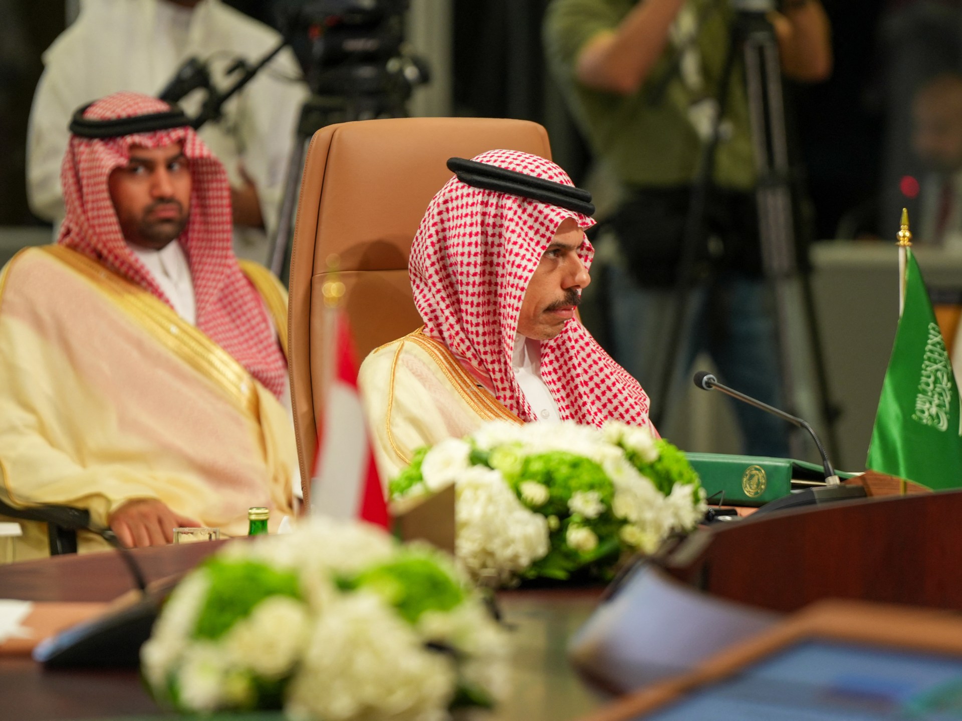 GCC condemns Houthi attacks on Saudi Arabia as Yemen fighting intensifies