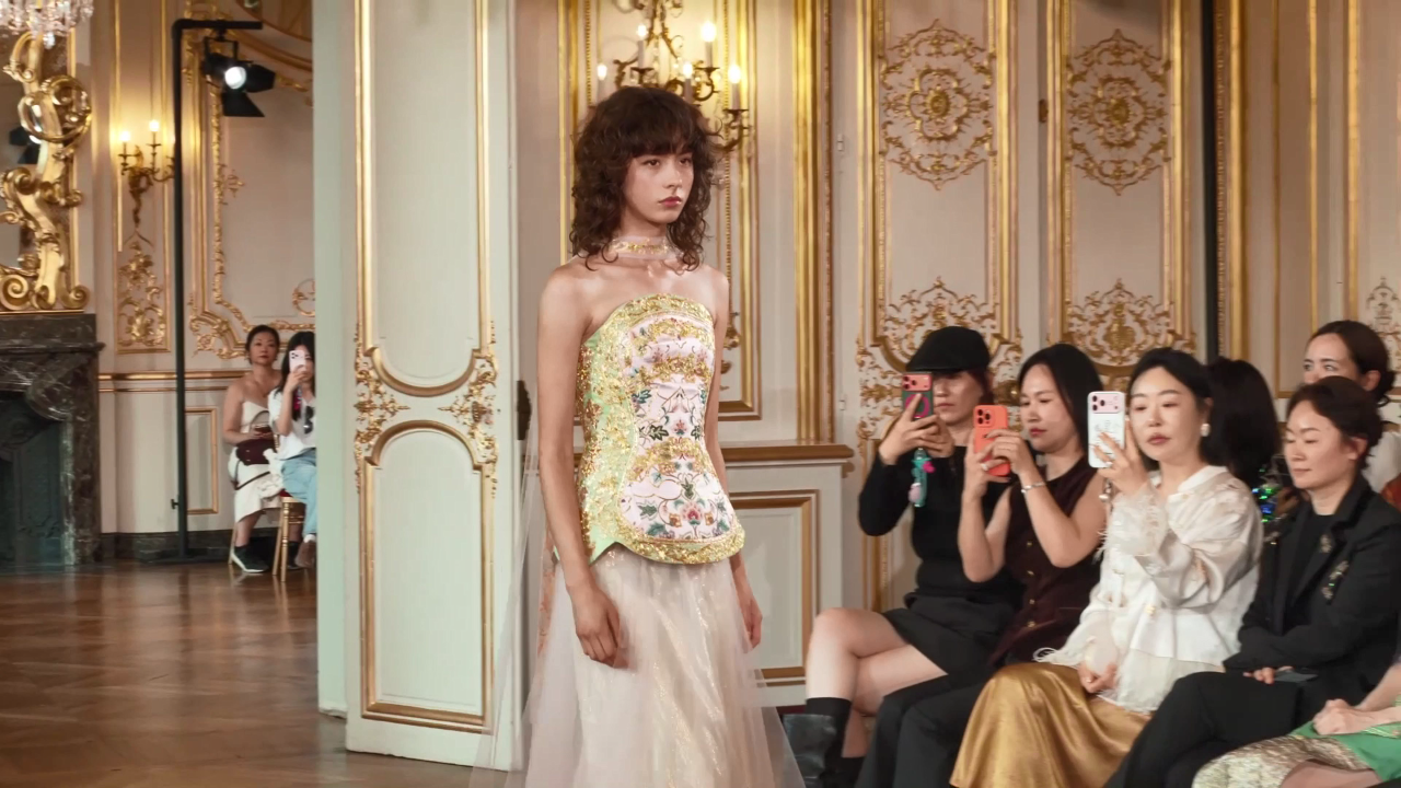 Chinese couture makes its Paris Fashion Week debut